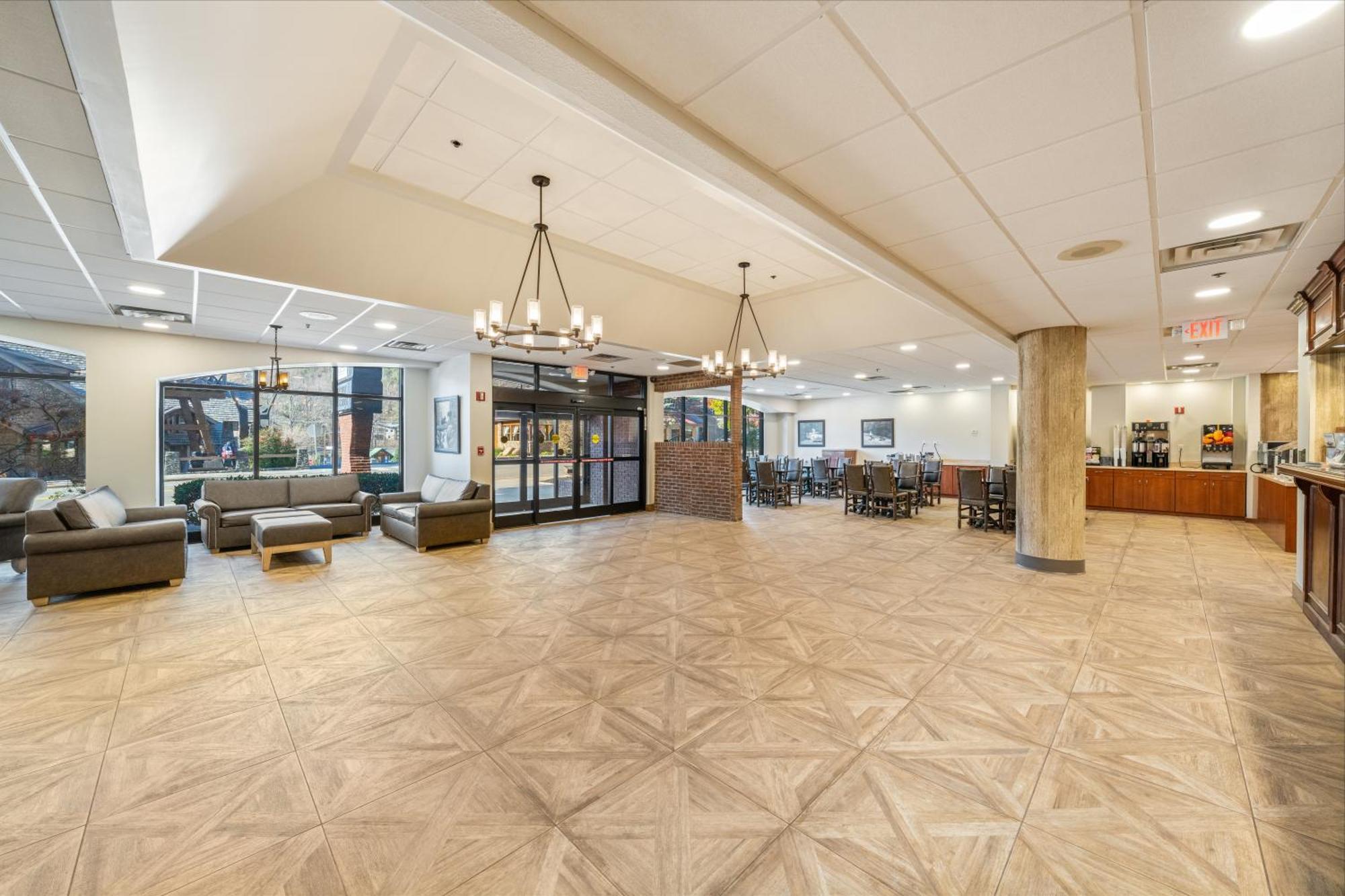 Black Bear & Hotel 3*