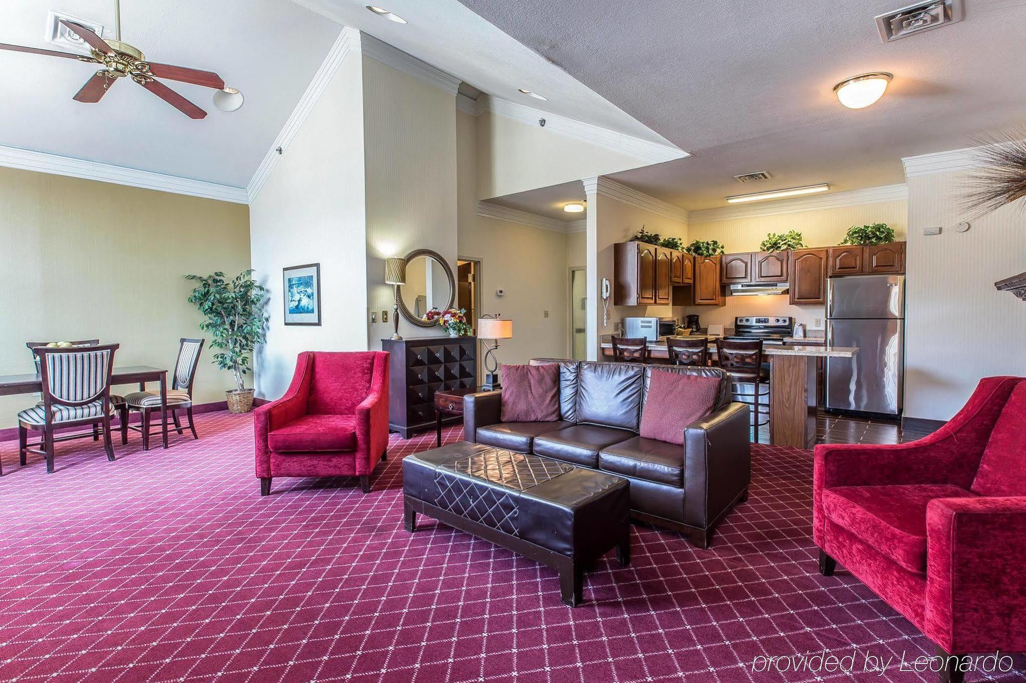 Black Bear & Hotel Gatlinburg