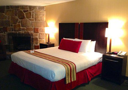 Black Bear & Hotel
