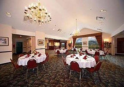 Black Bear & Hotel